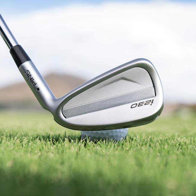 i230 iron addressing ball from behind